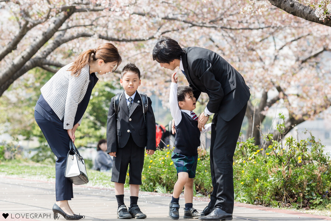 卒業式に親は何を着ればいい 母親の服装マナー スーツ紹介 卒業式に親は何を着ればいい 母親の服装マナー スーツ紹介