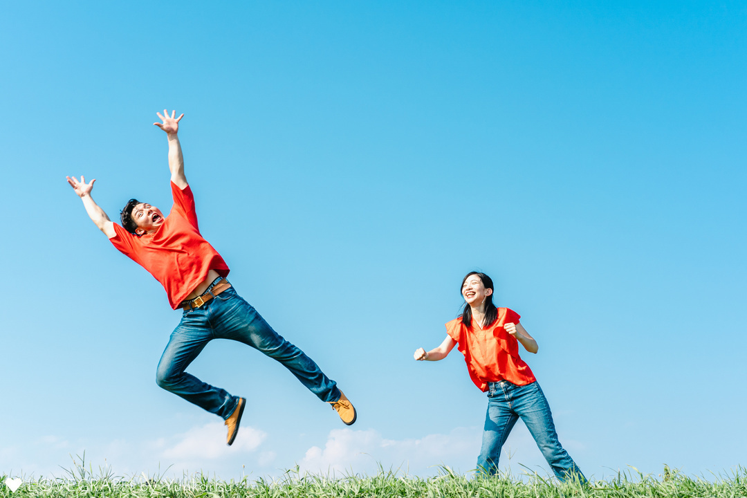 Book195 カップル 海 面白い 写真